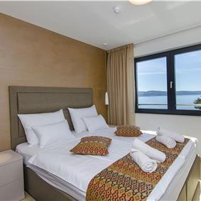 5 bedroom beachfront villa with heated pool near Omis, sleeps 9